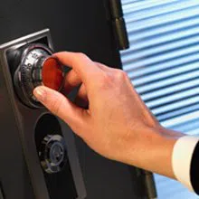 Advanced Locksmith Service Oak Lawn, IL 708-303-9354 - sb-com-01
